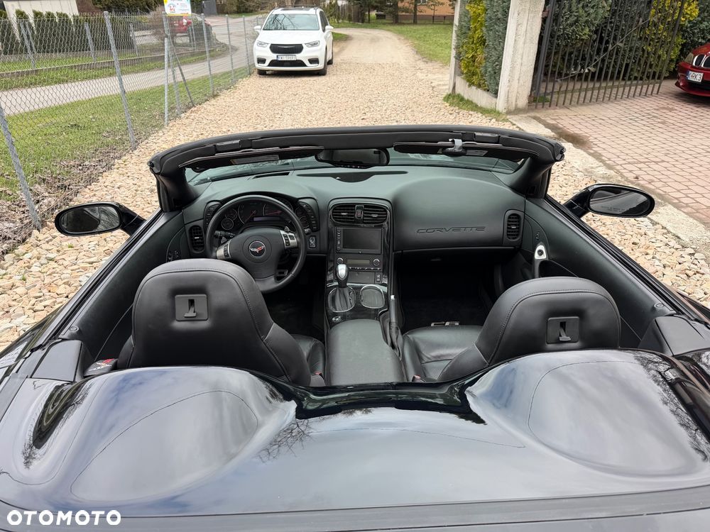 Chevrolet Corvette - 21