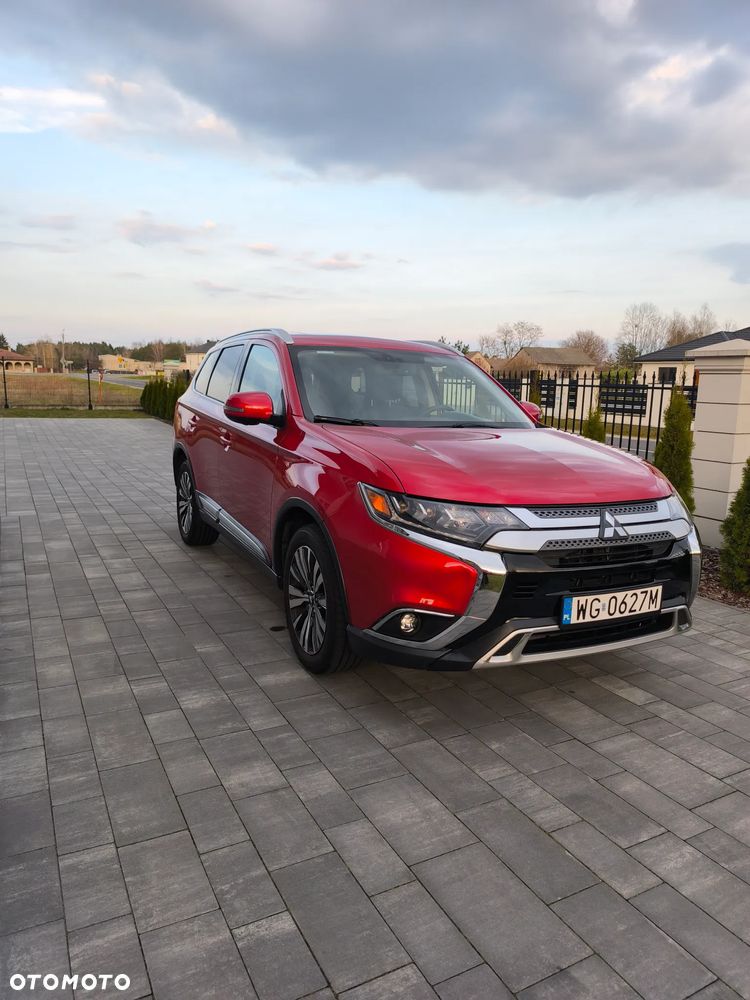 Mitsubishi Outlander - 3