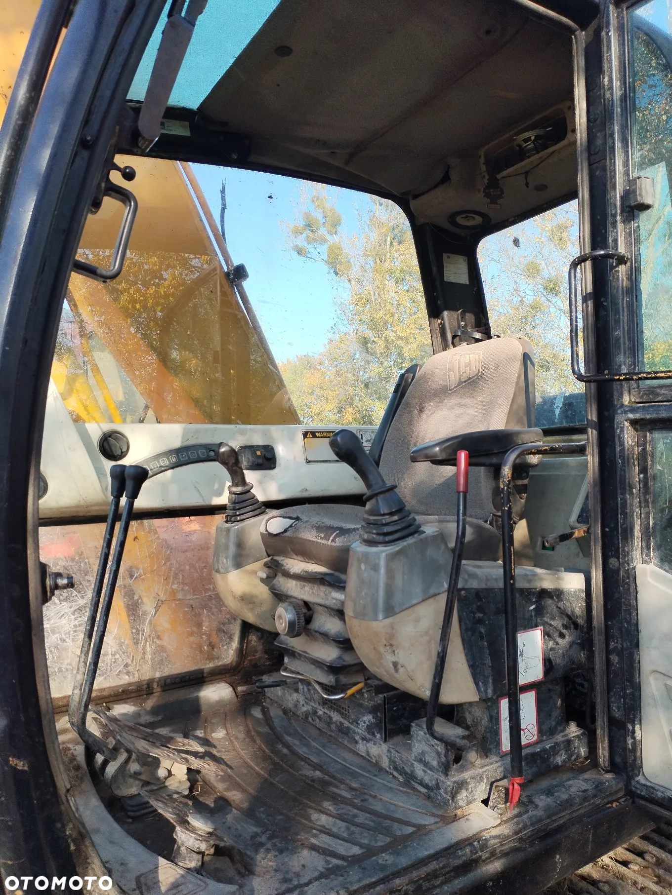 JCB JS 130 - 8