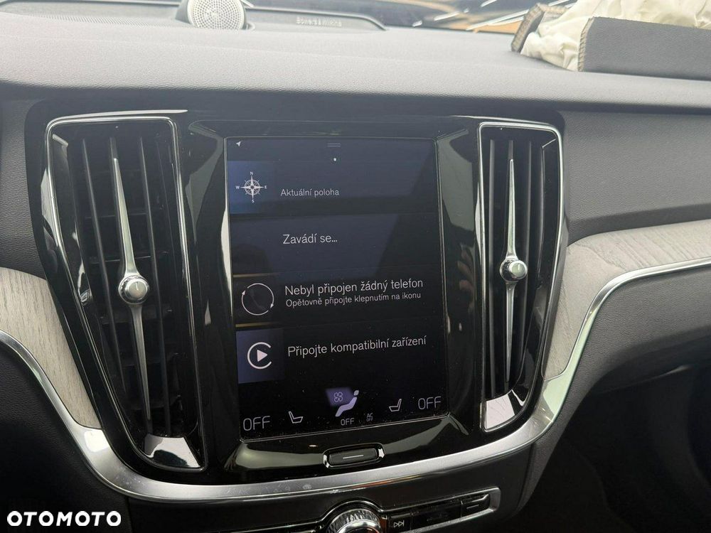 Volvo V60 Cross Country D4 AWD Geartronic Pro - 22