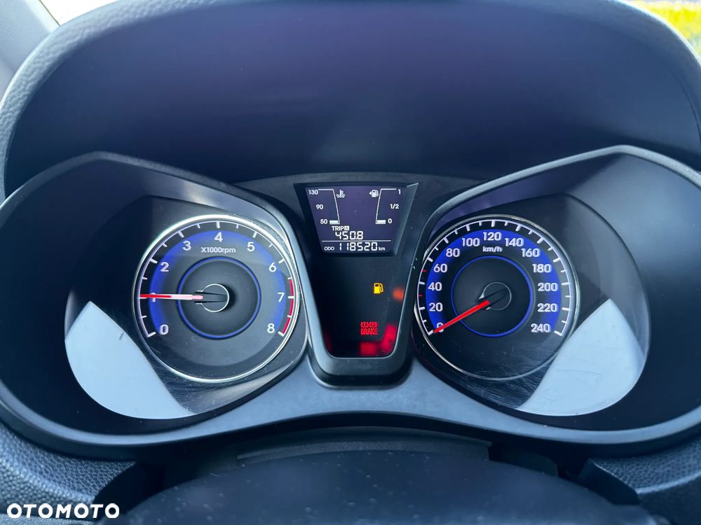 Hyundai ix20 1.4 blue Comfort - 11