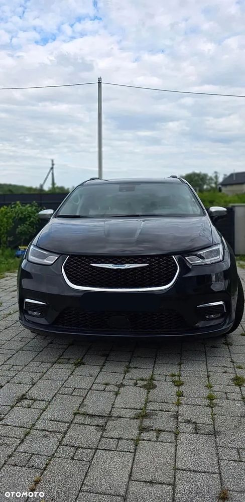 Chrysler Pacifica - 3