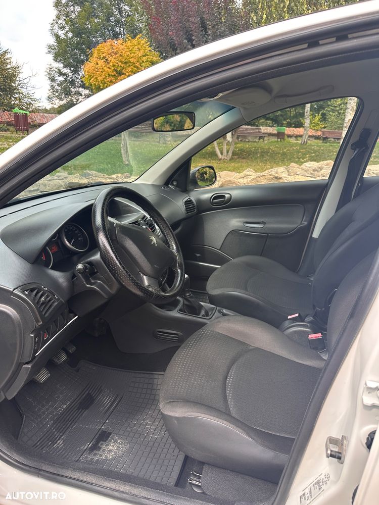 Peugeot 206 - 6