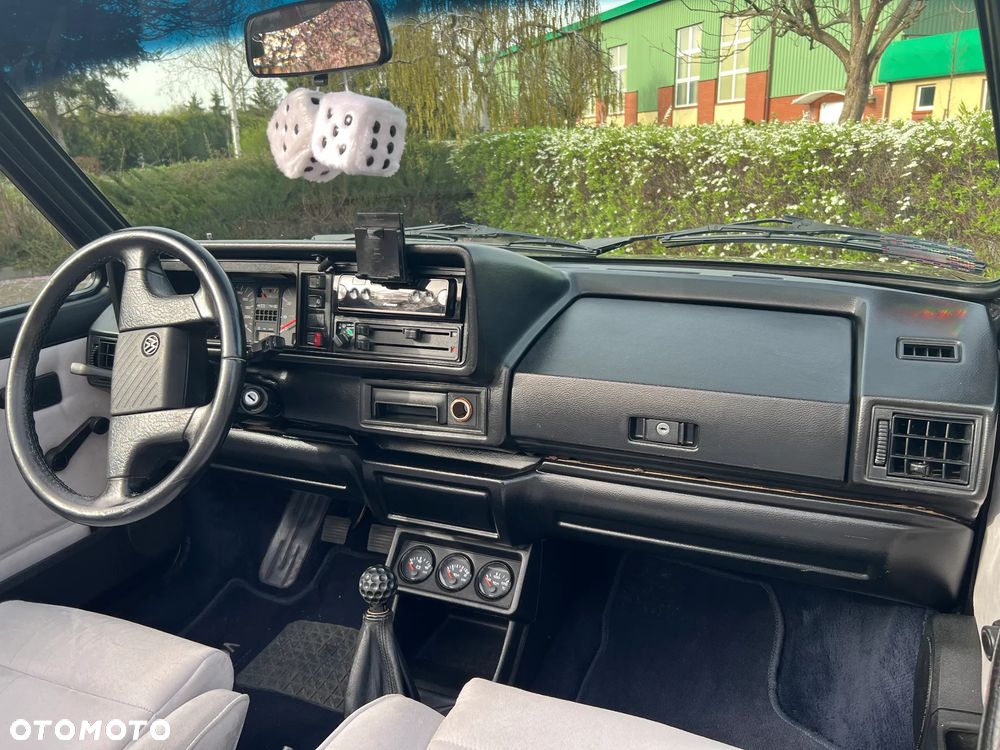 Volkswagen Golf - 30