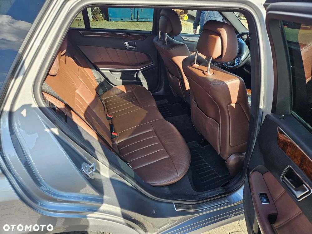 Mercedes-Benz Klasa E 300 BlueTEC 7G-TRONIC Elegance - 9