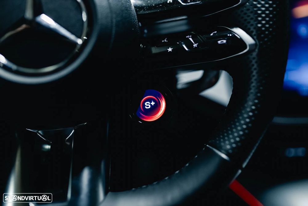 Mercedes-Benz E 53 AMG Hybrid 4Matic+ - 12