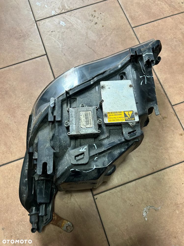 LAMPA BMW E60 E61 PRAWY PRZÓD KOMPLETNA XENON SKRĘTNY EUROPA PRZED LIFT USZKODZONA - 5