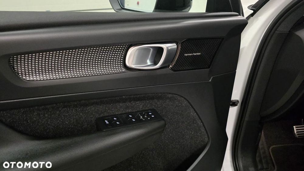 Volvo XC 40 D4 AWD Geartronic R-Design - 14