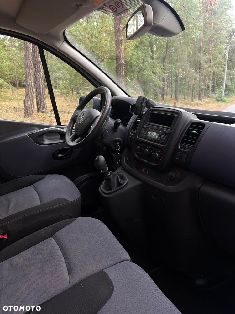 Opel Vivaro - 12