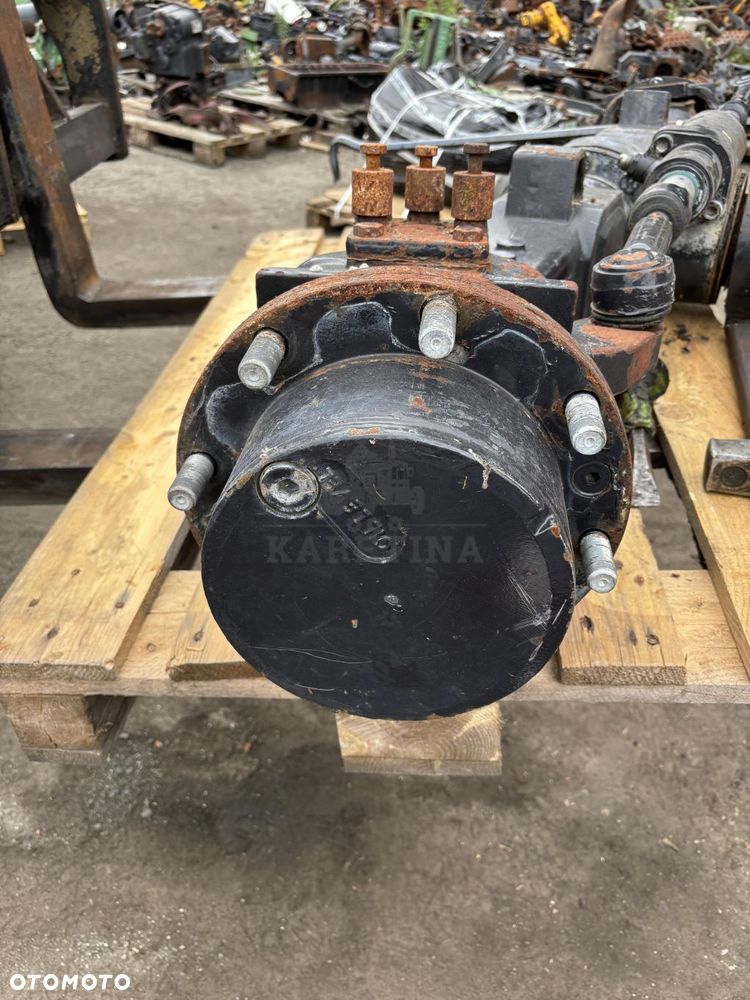 Valtra N92 - most przedni - zwolnica zwrotnica siłownik dyferencjał atak - 1