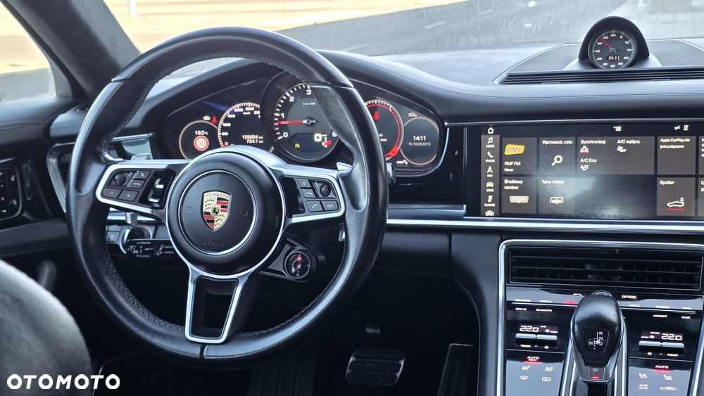 Porsche Panamera 4S - 13