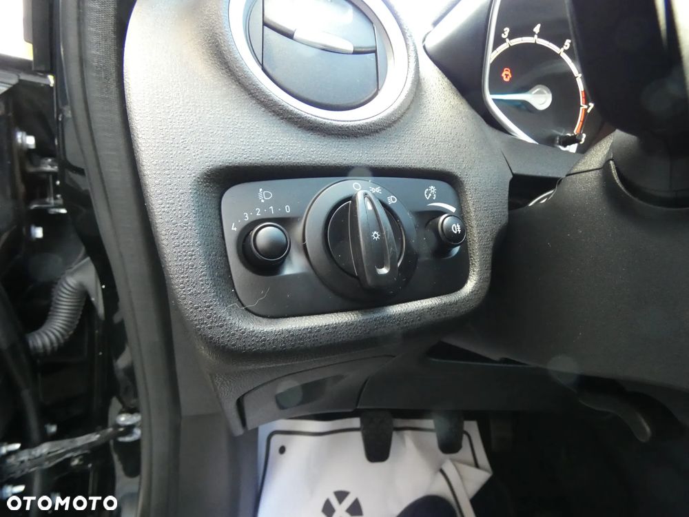 Ford Fiesta 1.25 Champions Edition - 21