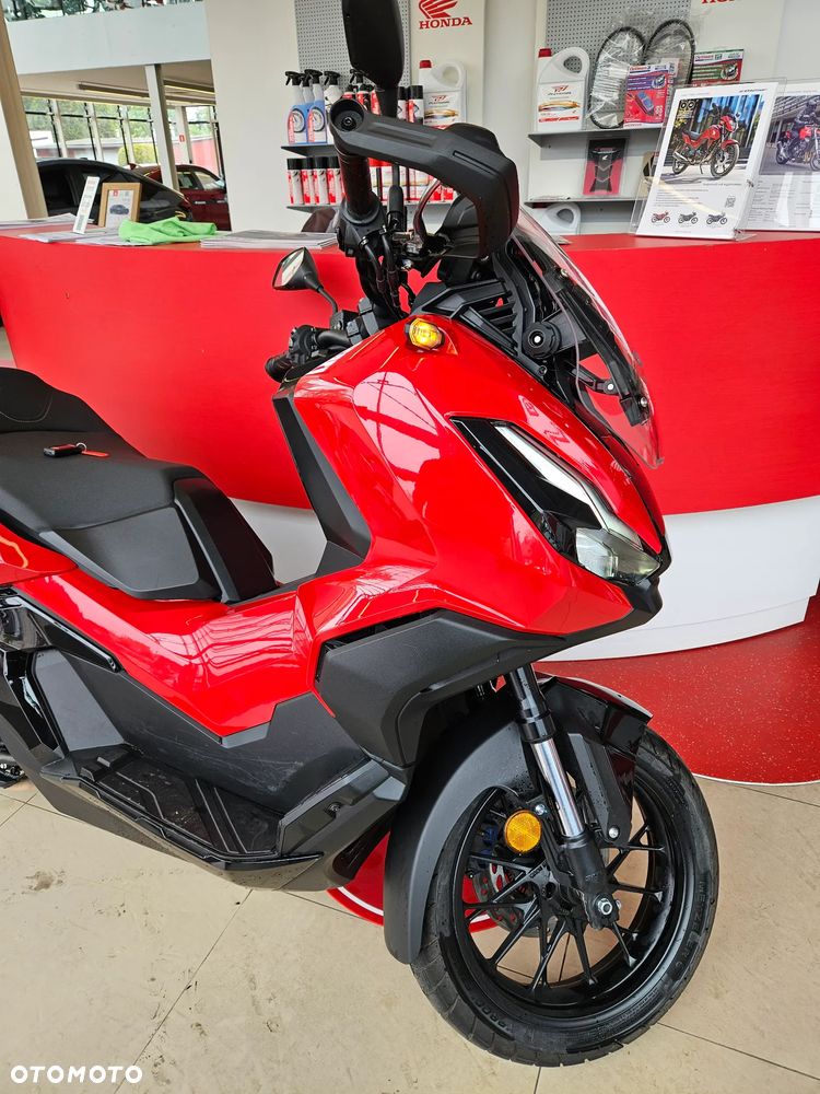 Honda ADV350 - 5