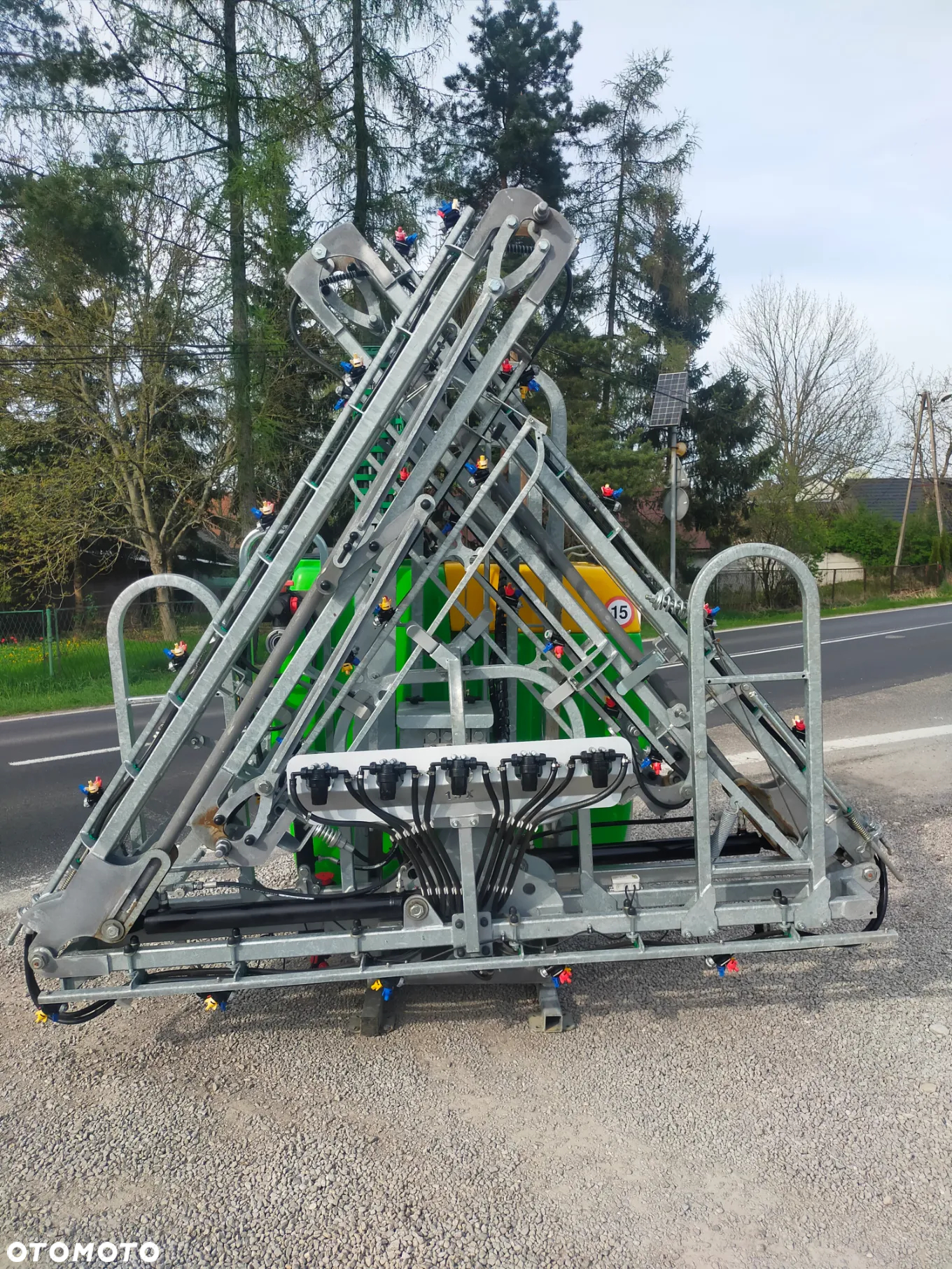 XSARA TOLMET opryskiwacz zawieszany hydraulicznie rozkładany 600l 15m - 13