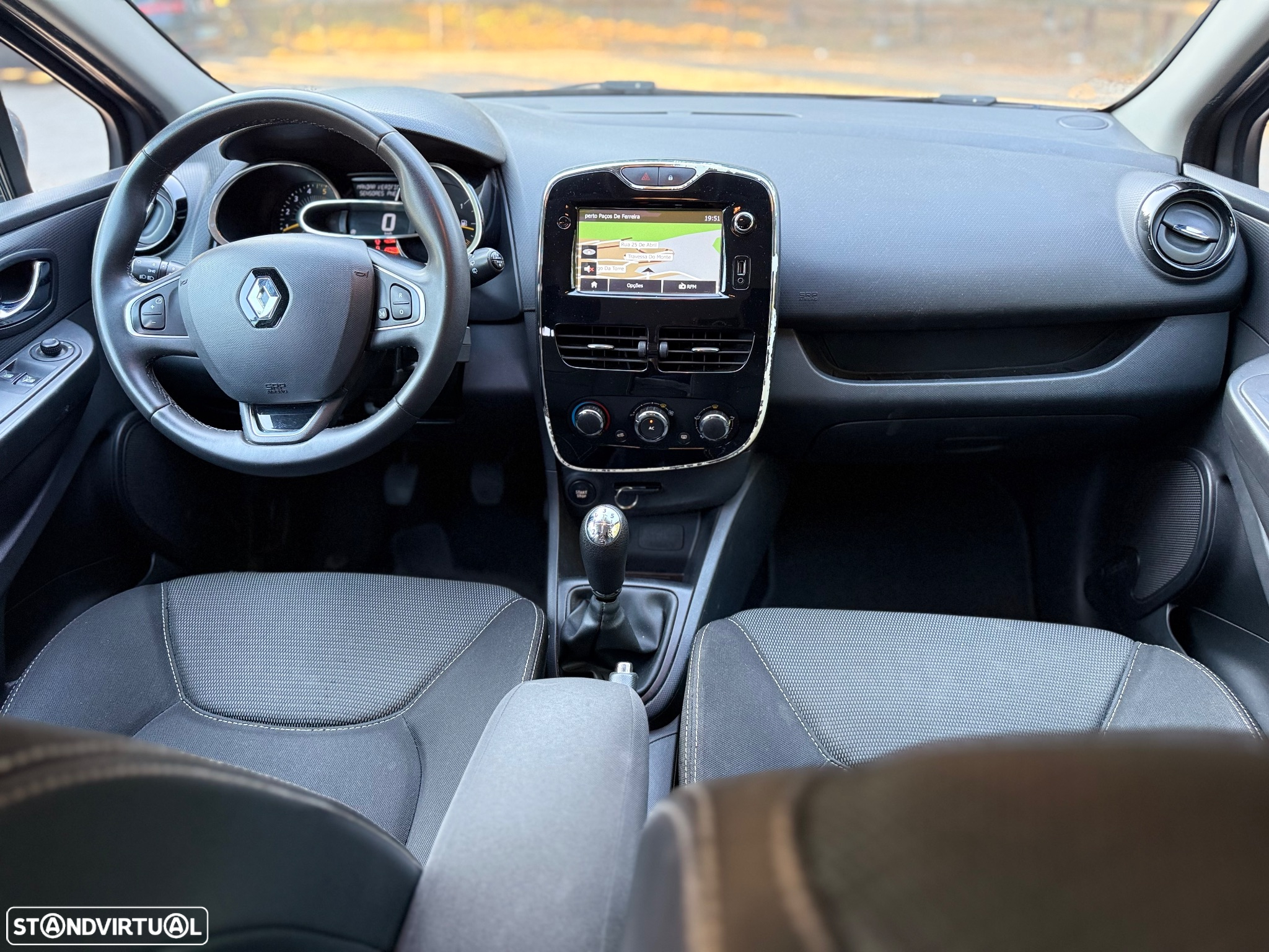 Renault Clio Sport Tourer 1.5 dCi Dynamique S - 15
