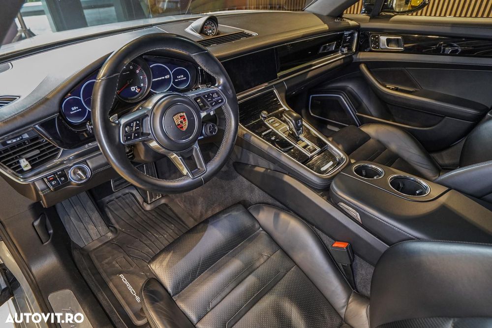 Porsche Panamera - 13