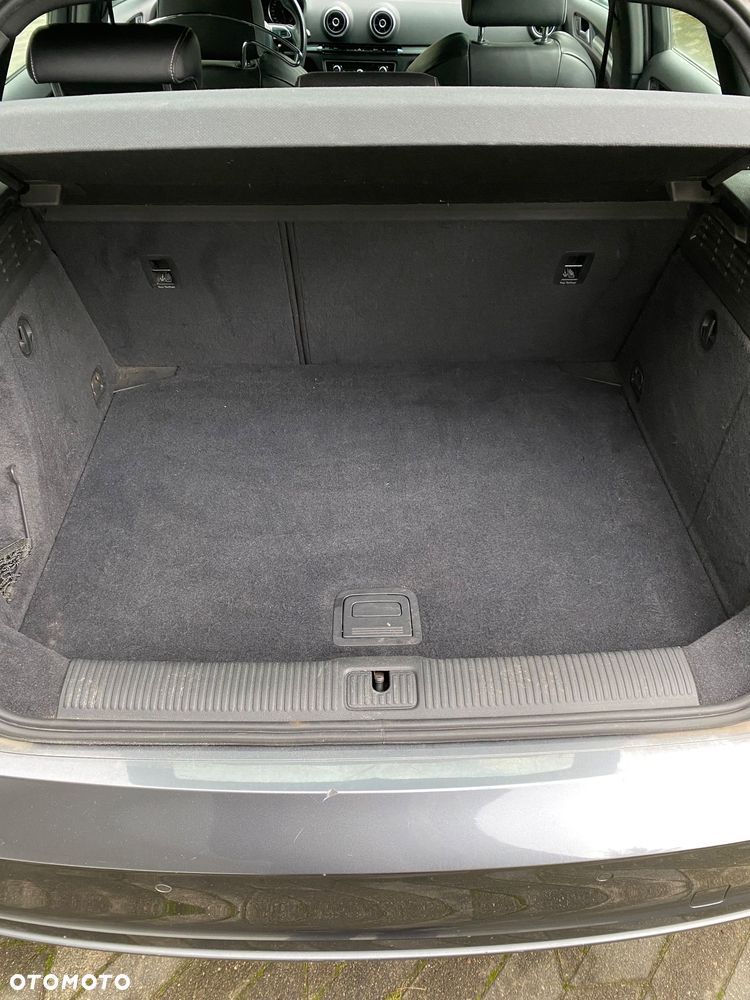 Audi A3 Sportback 2.0 TDI Ambiente S tronic - 19