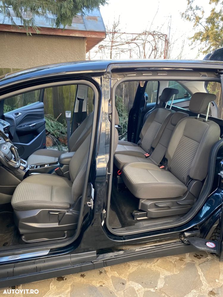 Ford Grand C-Max - 11