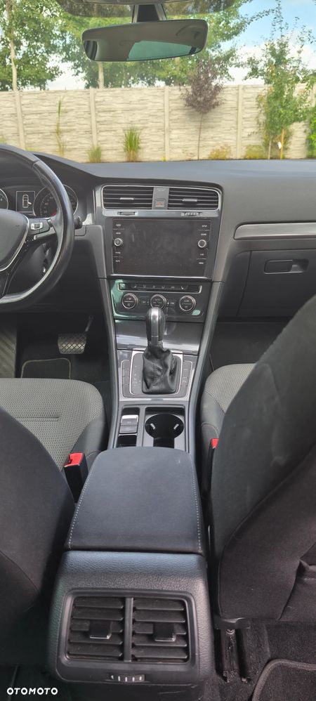 Volkswagen Golf - 21
