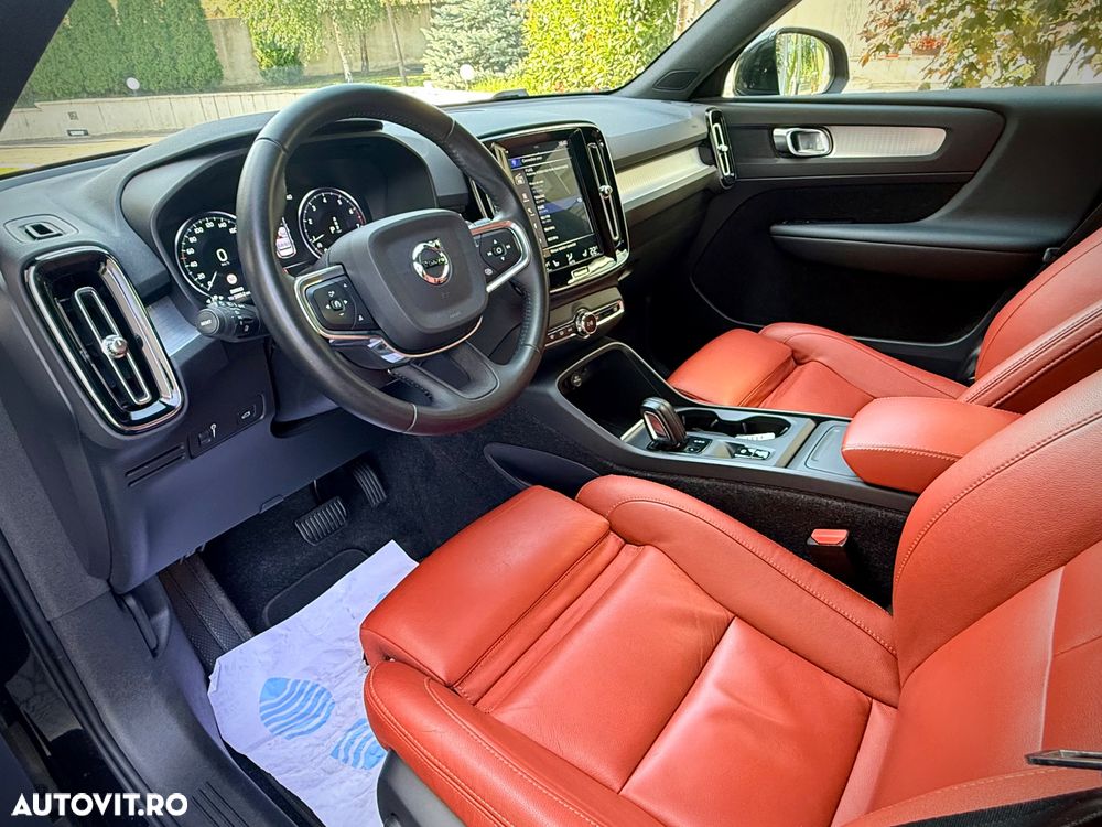 Volvo XC 40 T5 AWD Geartronic Momentum Pro - 8