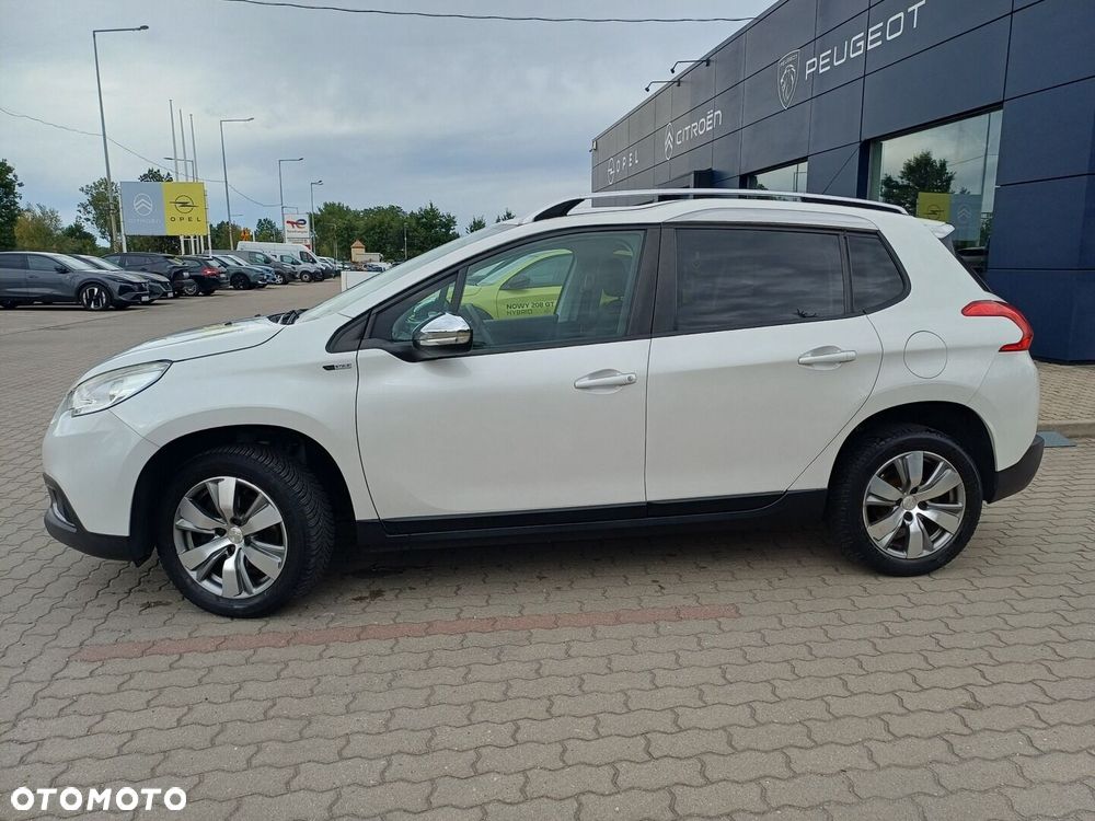 Peugeot 2008 1.2 Pure Tech Style S&S - 7