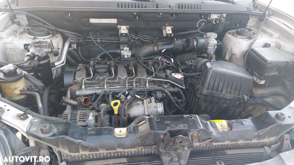 Dezmembrez Hyundai Santa Fe 2002, motor 2,0 CRDI - 3