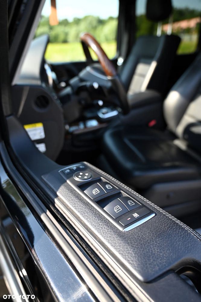 Mercedes-Benz Klasa G 500 7G-TRONIC - 38
