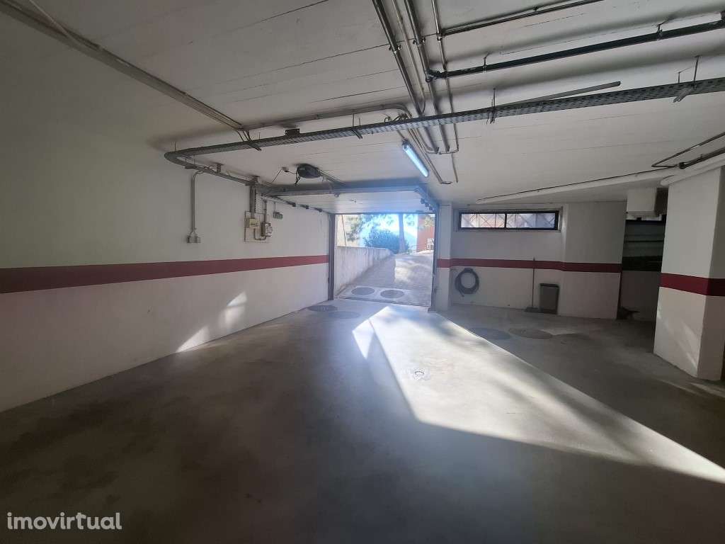 Garagem fechada Tapada Mercês Sintra - Grande imagem: 2/11