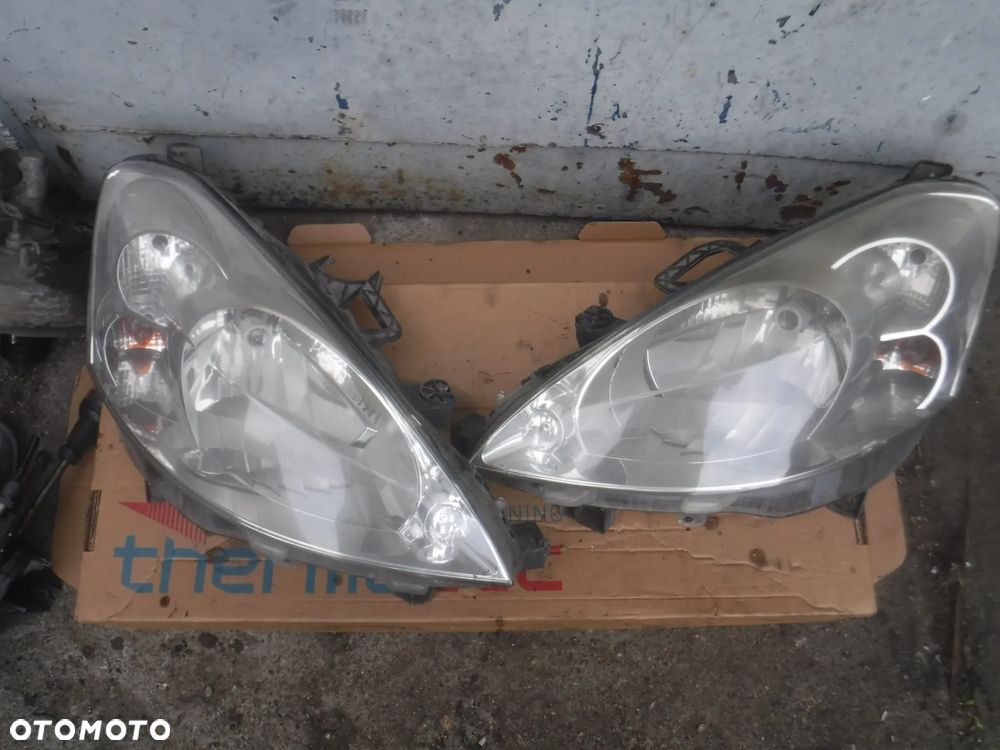 Peugeot Partner II  lampa przod lewa prawa EUROPA - 1