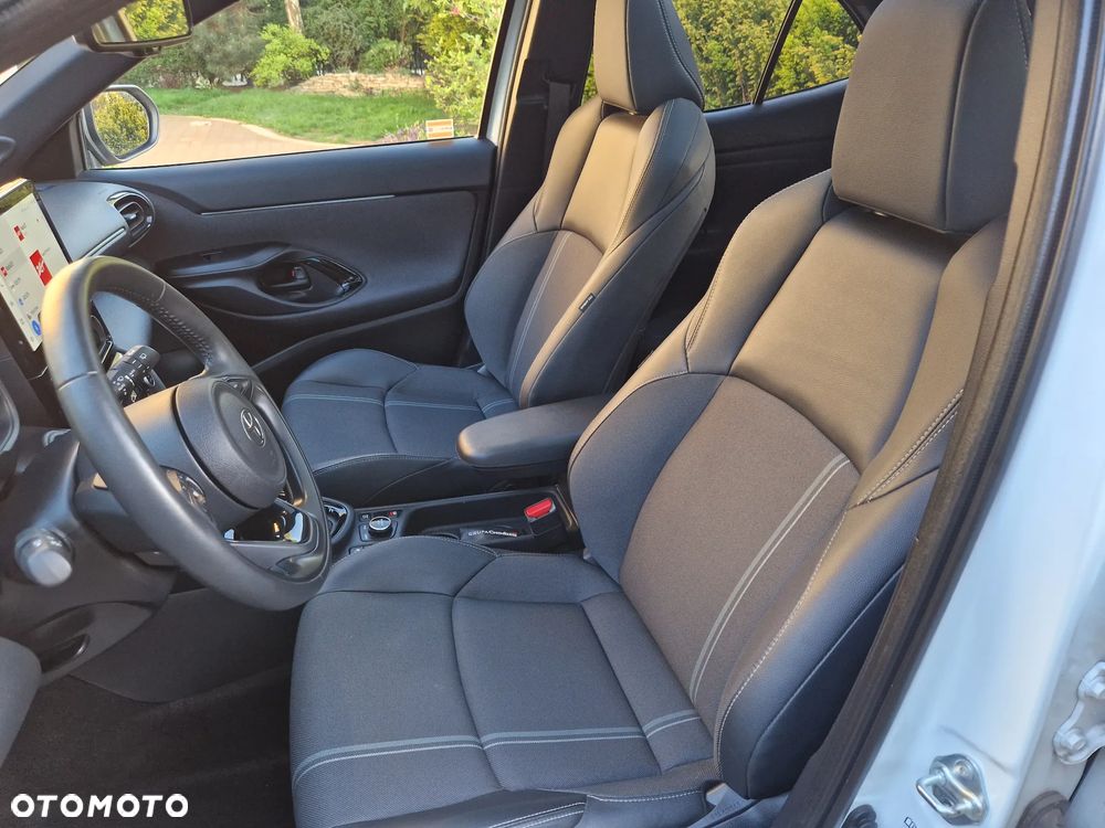 Toyota Yaris Cross Hybrid 1.5 Premiere Edition AWD - 14
