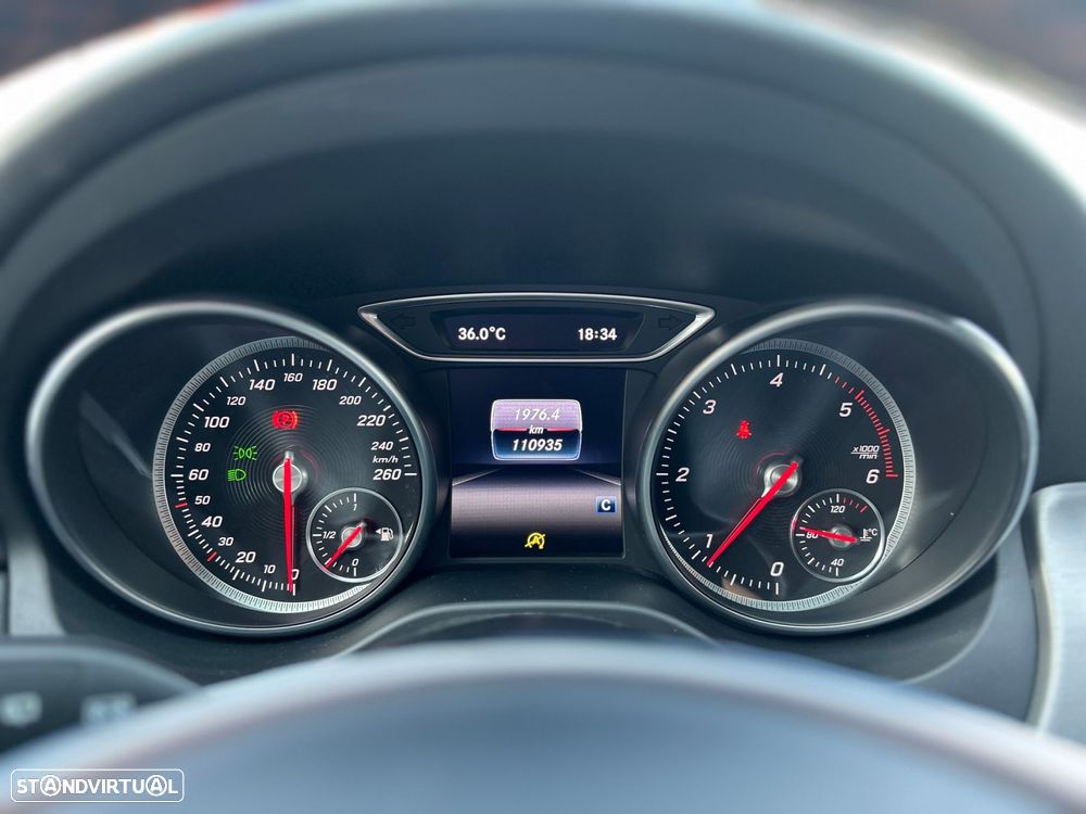 Mercedes-Benz CLA 180 d Shooting Brake AMG Line - 23