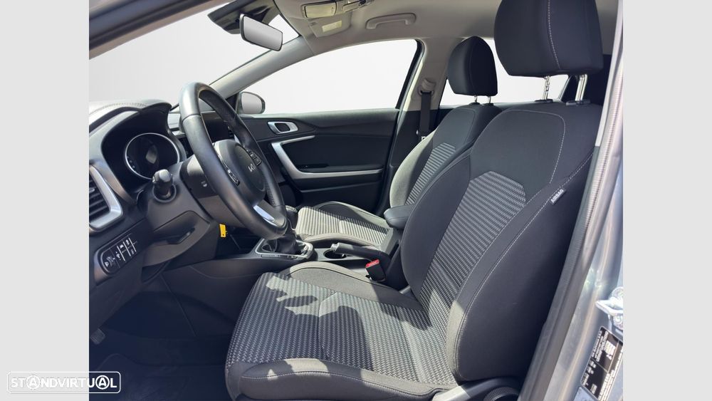 Kia XCeed 1.0 T-GDI Dynamic - 8