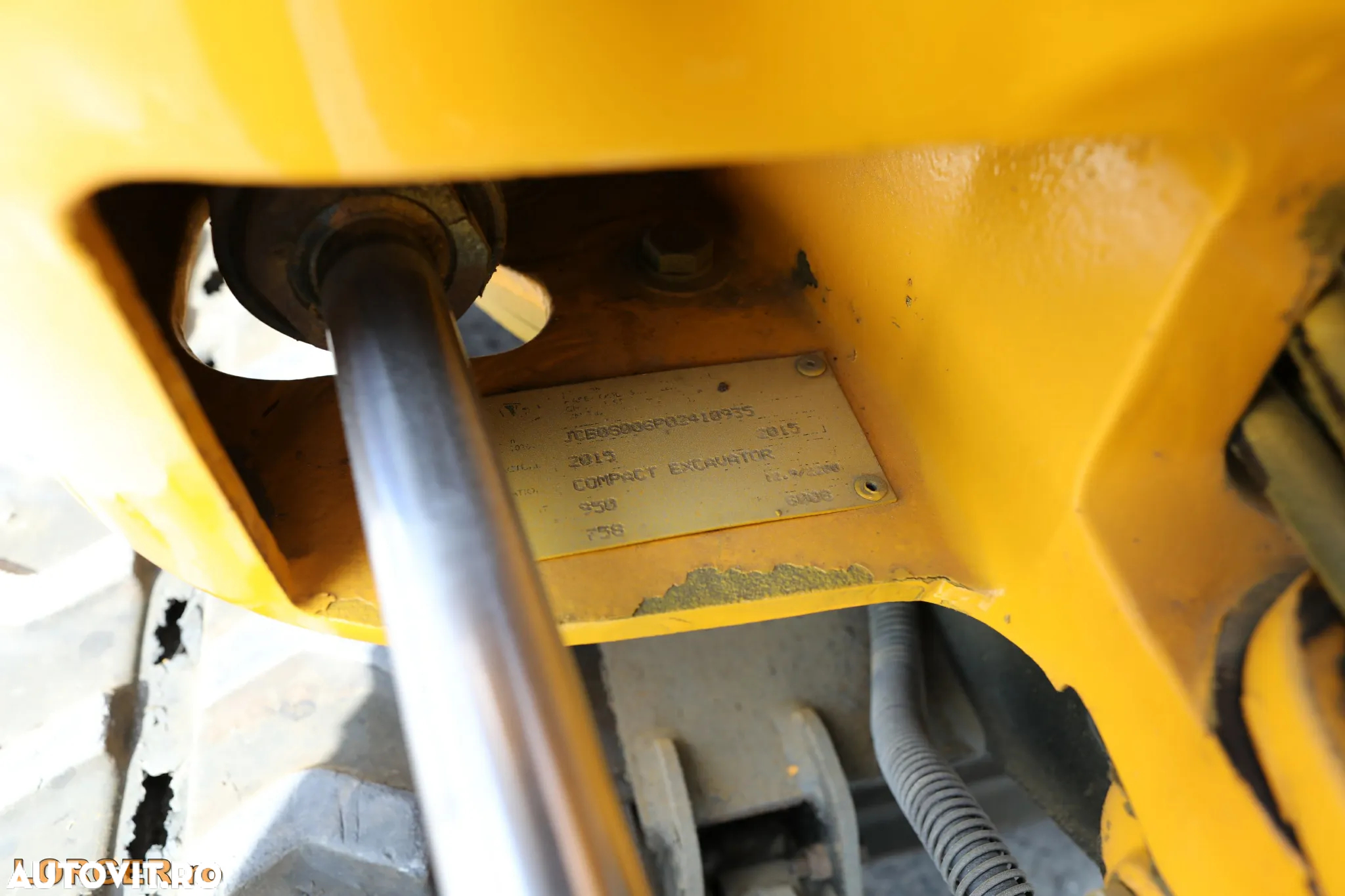 JCB 8008 CTS - 16