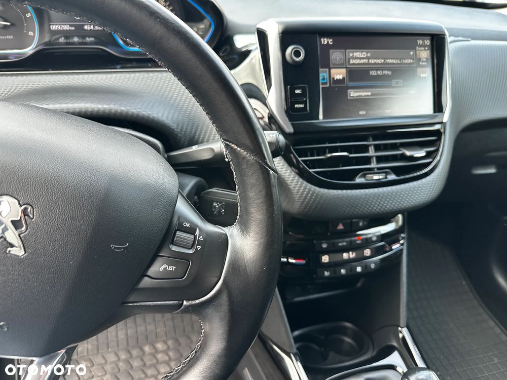 Peugeot 2008 - 10