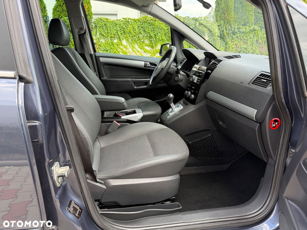 Opel Zafira - 16
