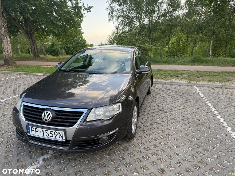 Volkswagen Passat 2.0 TDI DPF Trendline - 4