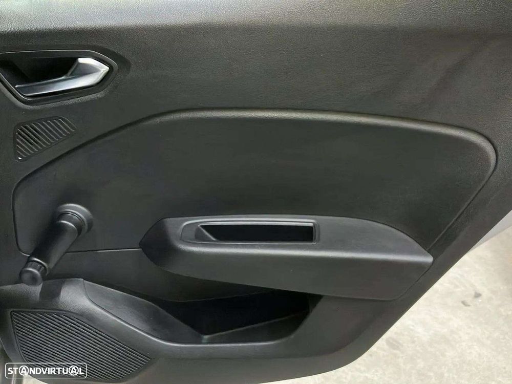 Renault Clio 1.6 E-Tech Intens - 23