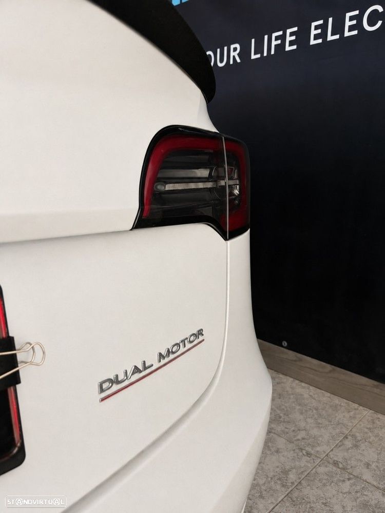 Tesla Model 3 Performance Dual Motor AWD - 11