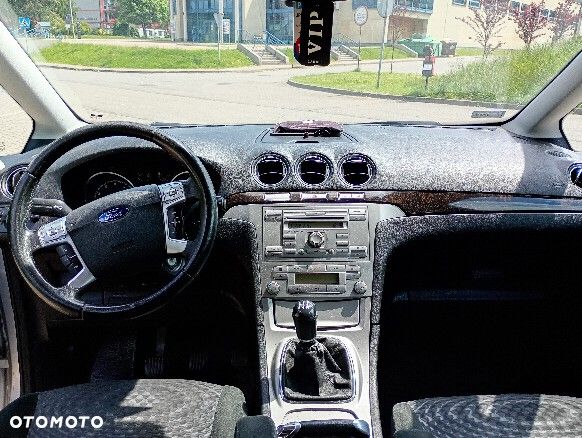 Ford Galaxy 2.0 Ambiente - 6