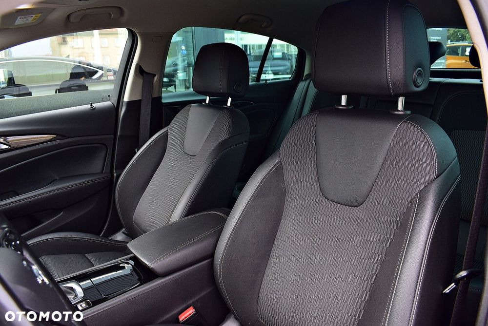 Opel Insignia 2.0 CDTI Elegance S&S - 13