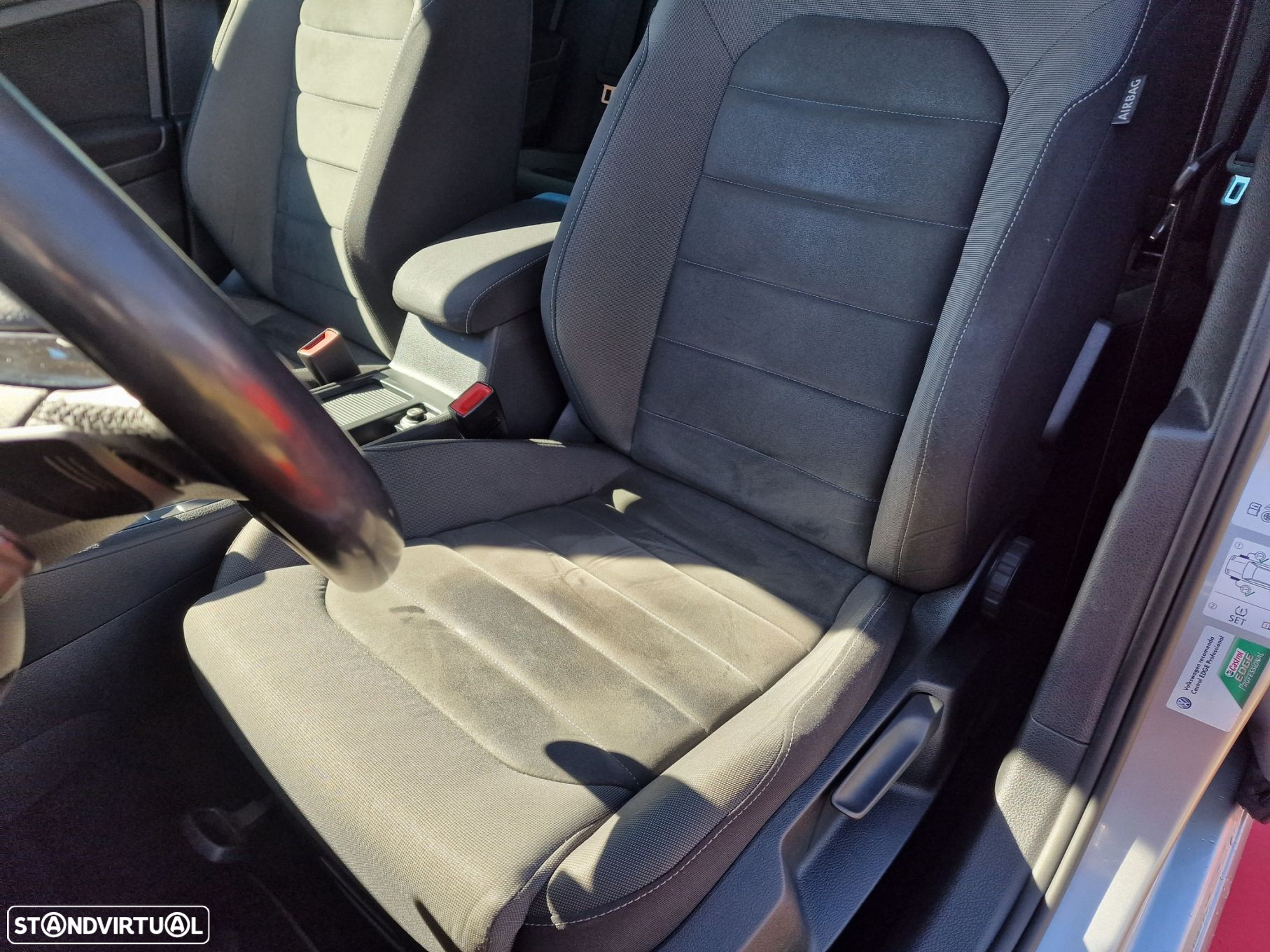 VW Golf 2.0 TDI Highline DSG - 13