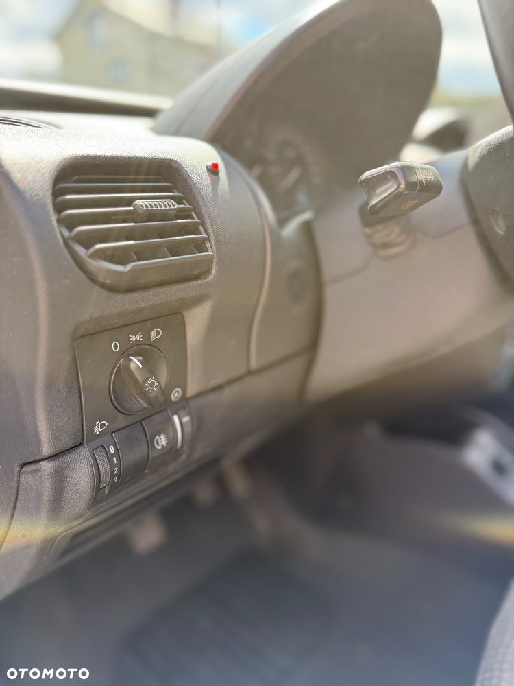 Opel Corsa 1.0 12V Cosmo - 17