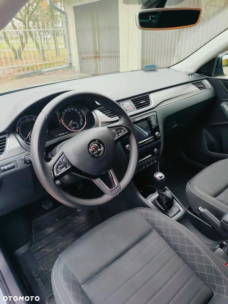 Skoda RAPID Spb 1.0 TSI Style - 18