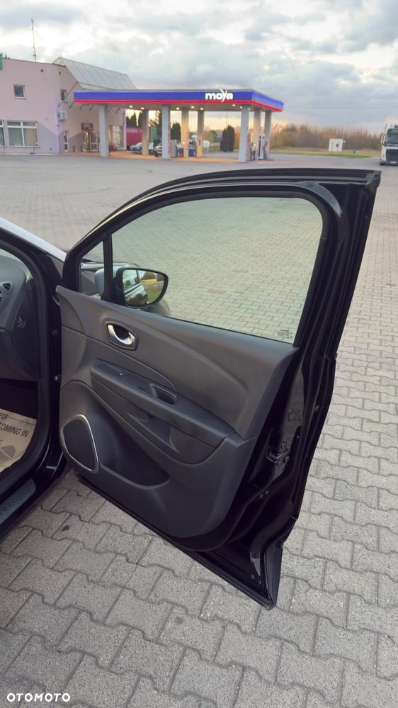 Renault Captur - 23