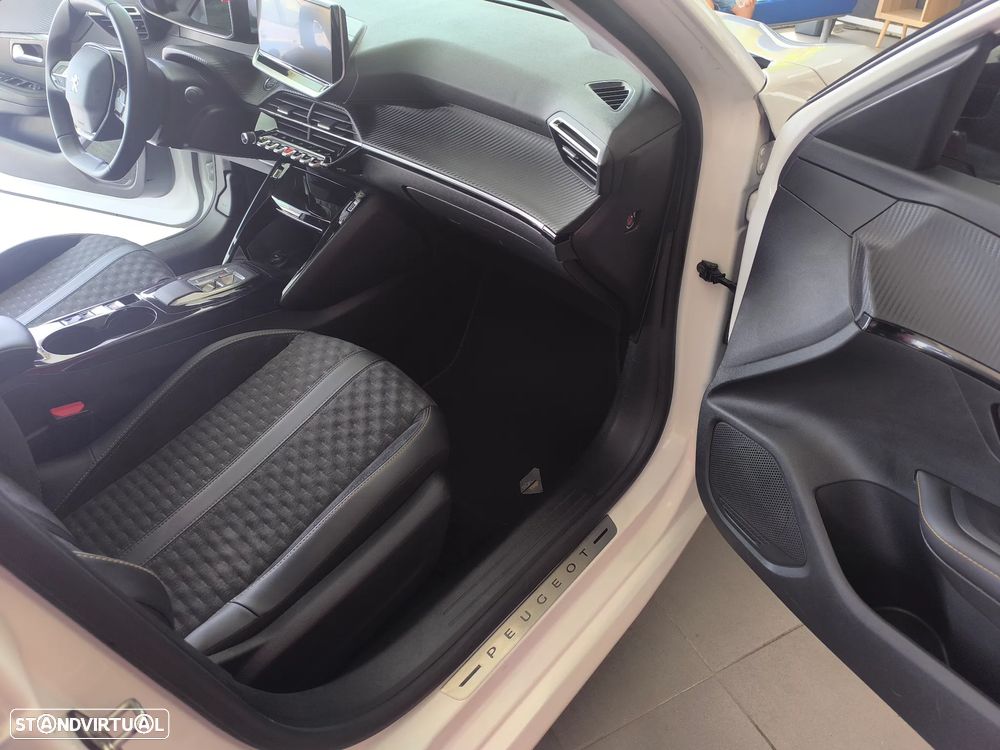 Peugeot e-208 Allure+ - 17