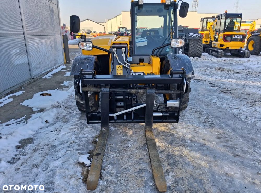 JCB 525-60 AG Plus - 14