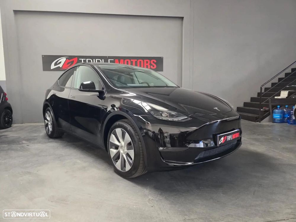 Tesla Model Y Long Range Dual Motor AWD - 6