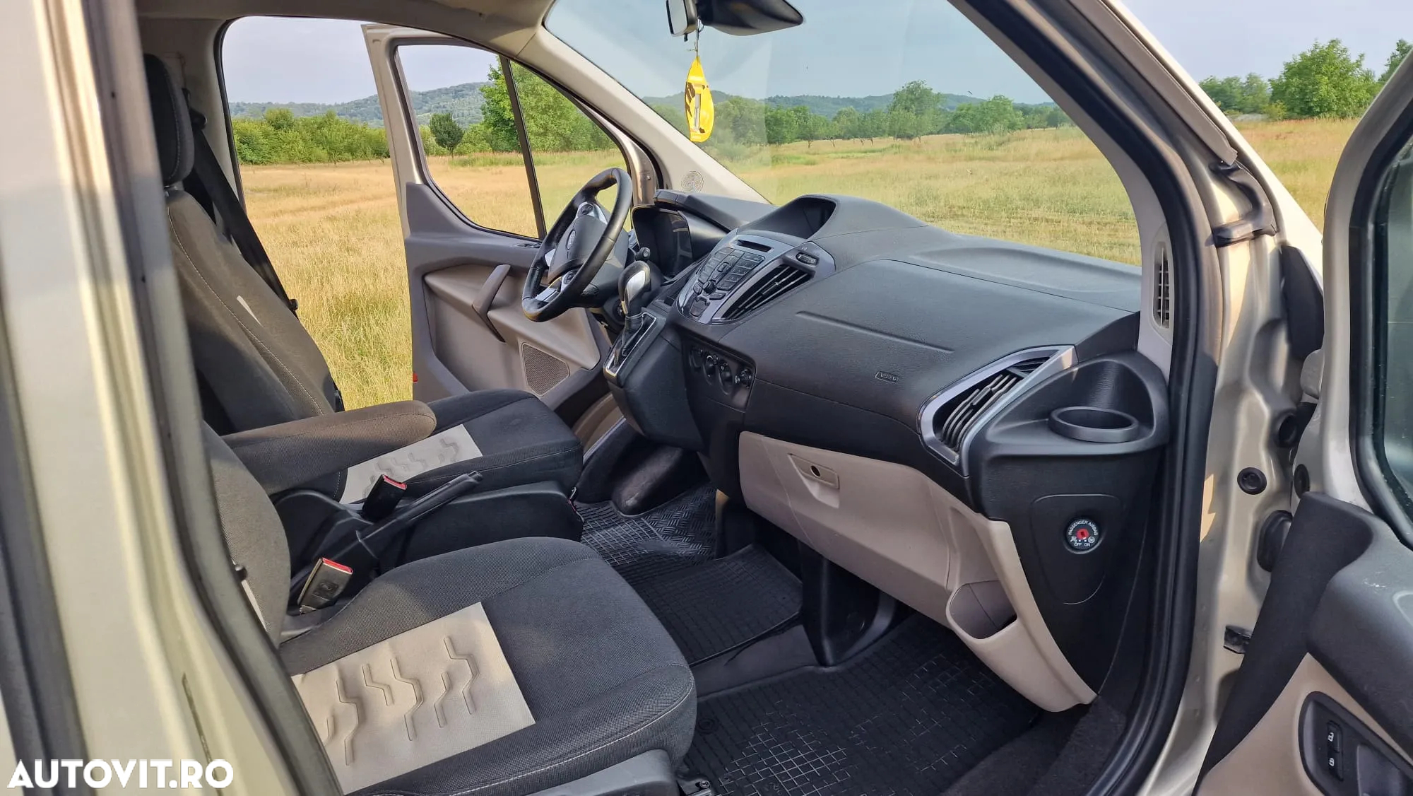 Ford Tourneo Custom - 7