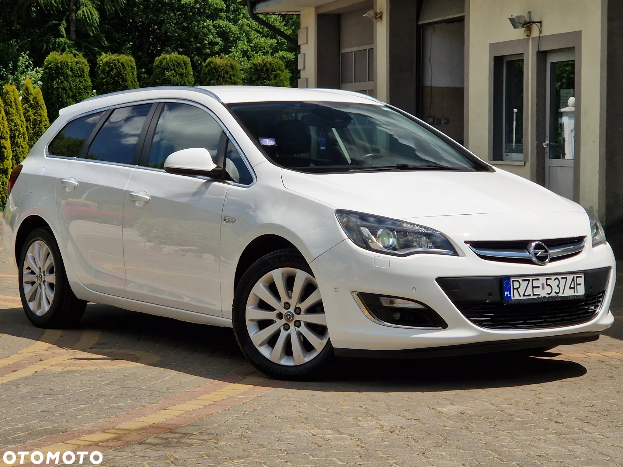 Opel Astra 1.4 Turbo Cosmo - 3