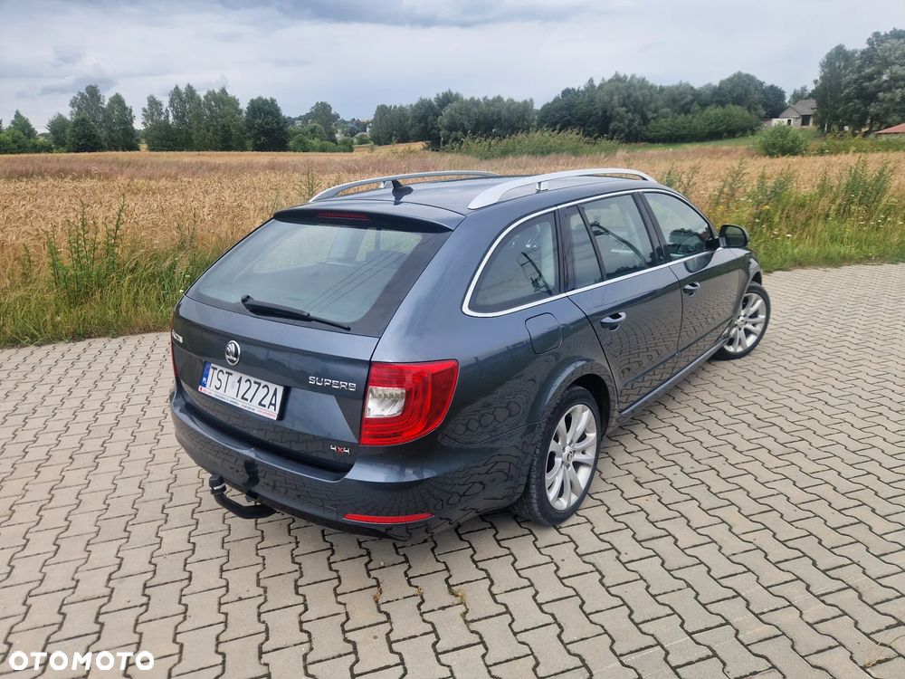 Skoda Superb 2.0 TDI Green tec 4x4 Elegance - 6